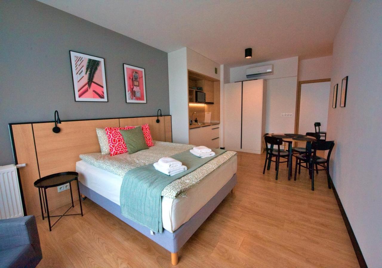 Bk Aparthotel Praga - National Stadium - Comfortable Apartment For 4 People Varšava Exteriér fotografie