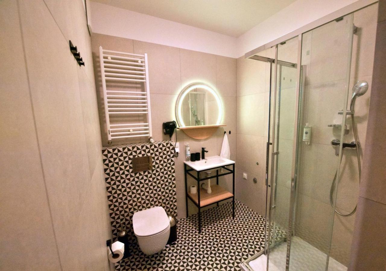 Bk Aparthotel Praga - National Stadium - Comfortable Apartment For 4 People Varšava Exteriér fotografie