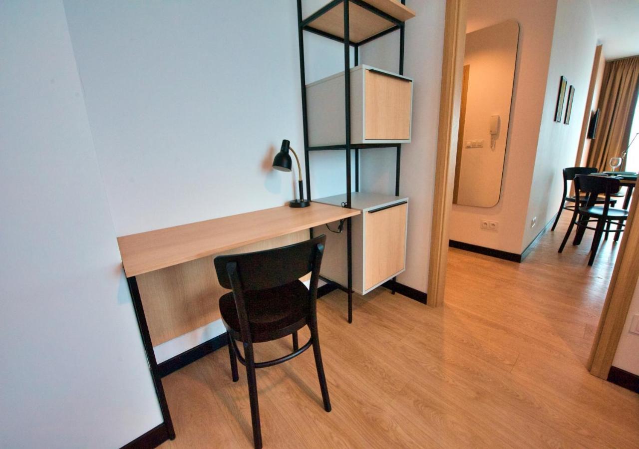 Bk Aparthotel Praga - National Stadium - Comfortable Apartment For 4 People Varšava Exteriér fotografie