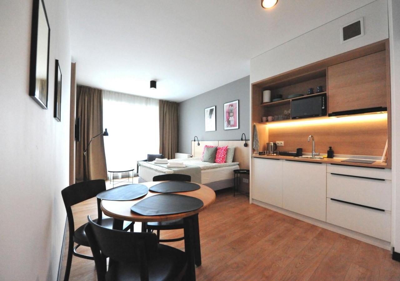 Bk Aparthotel Praga - National Stadium - Comfortable Apartment For 4 People Varšava Exteriér fotografie
